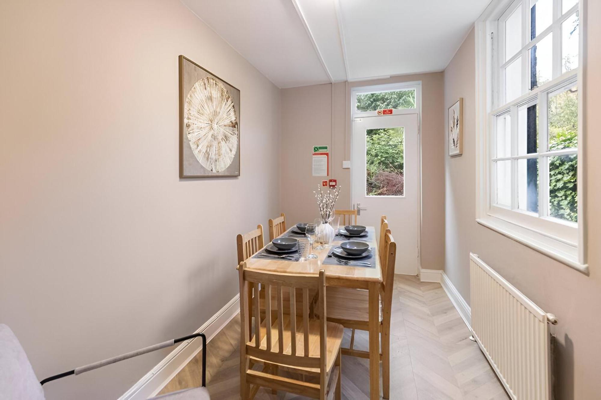 8br Gem In Prime Location Perfect For Group Appartamento *