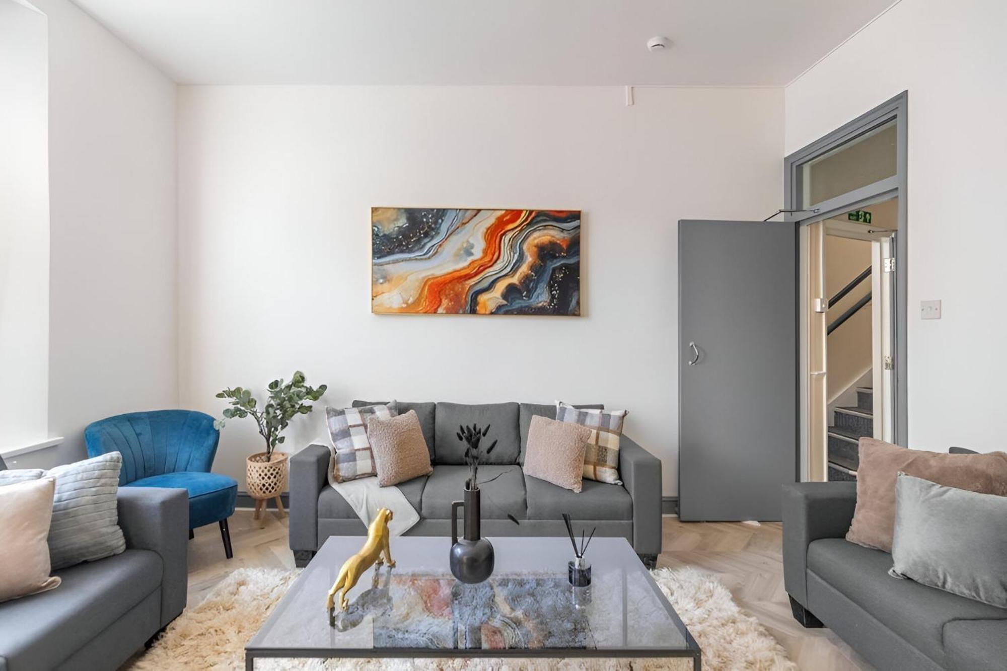 8br Gem In Prime Location Perfect For Group Londra