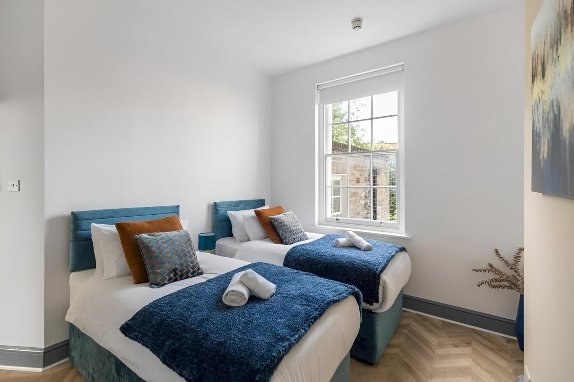 8br Gem In Prime Location Perfect For Group Appartamento Londra