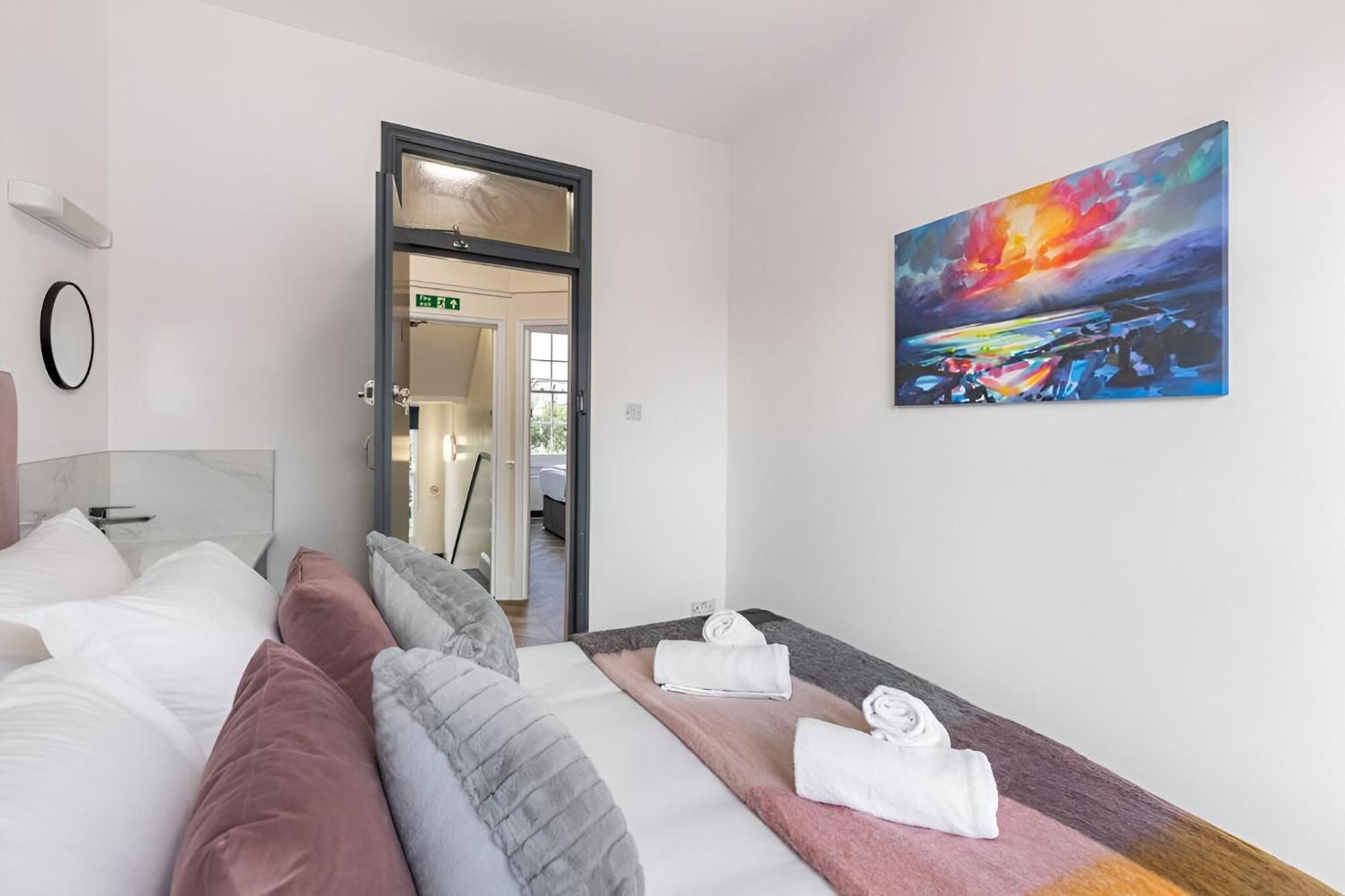 8br Gem In Prime Location Perfect For Group Appartamento *